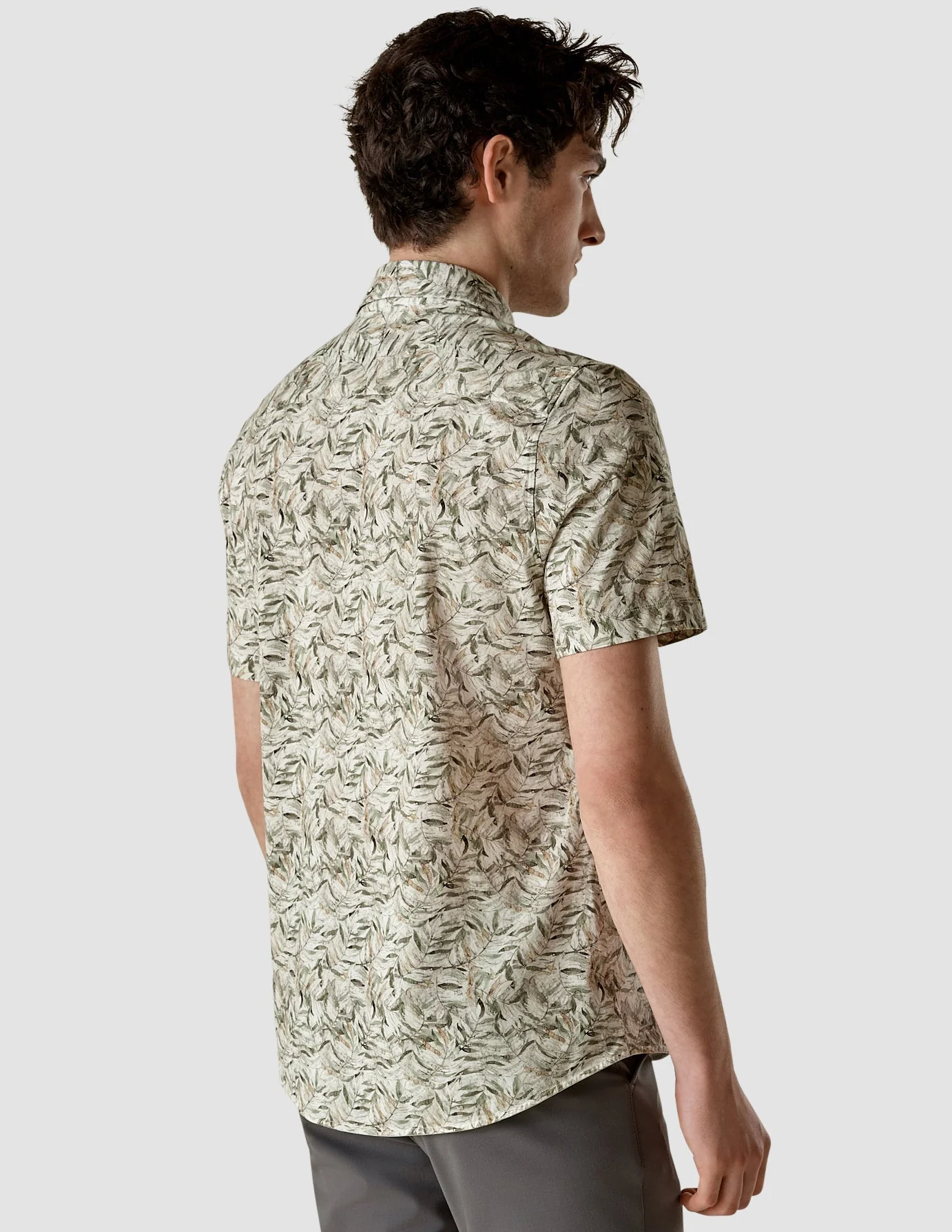 Classic Short-Sleeved Patterned Shirt Dried Leaves - Image 11