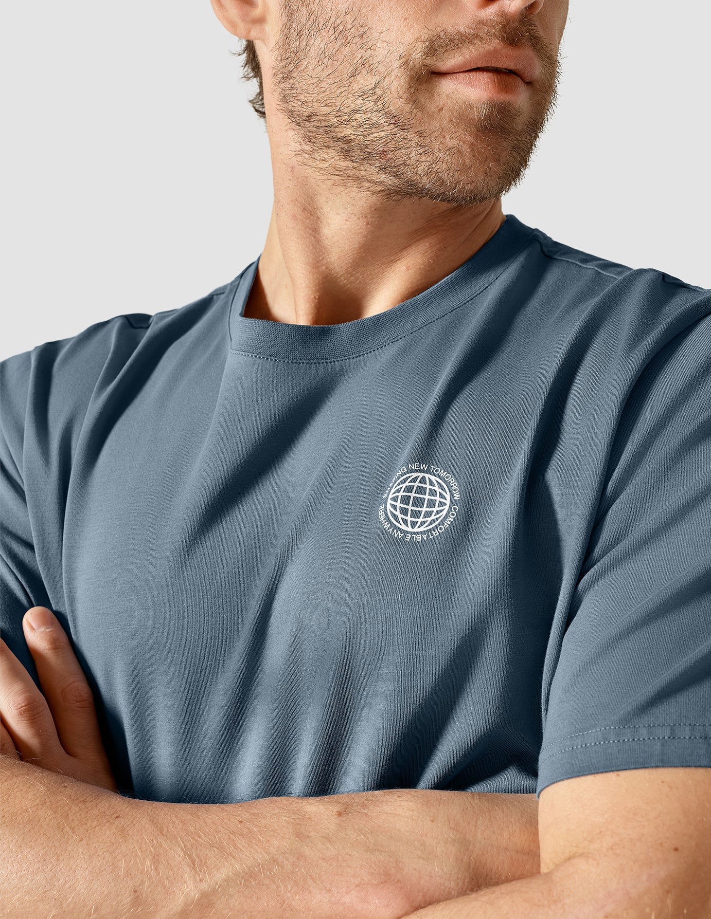 Supima T-shirt Box Fit Globe Blue Mirage - Image 7