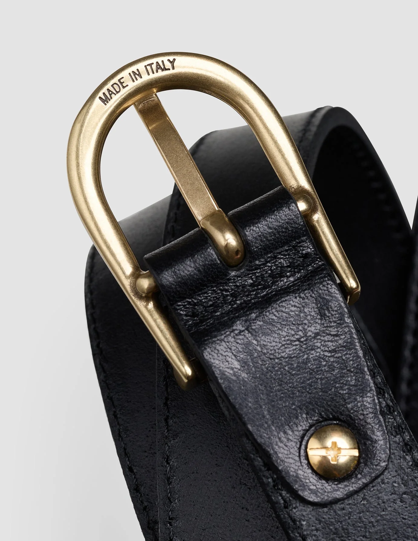 Women's Thin Leather Belt Gold Black - Image 6